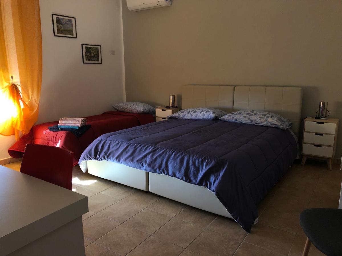 B&B Paolo E Daniela Карбония Экстерьер фото