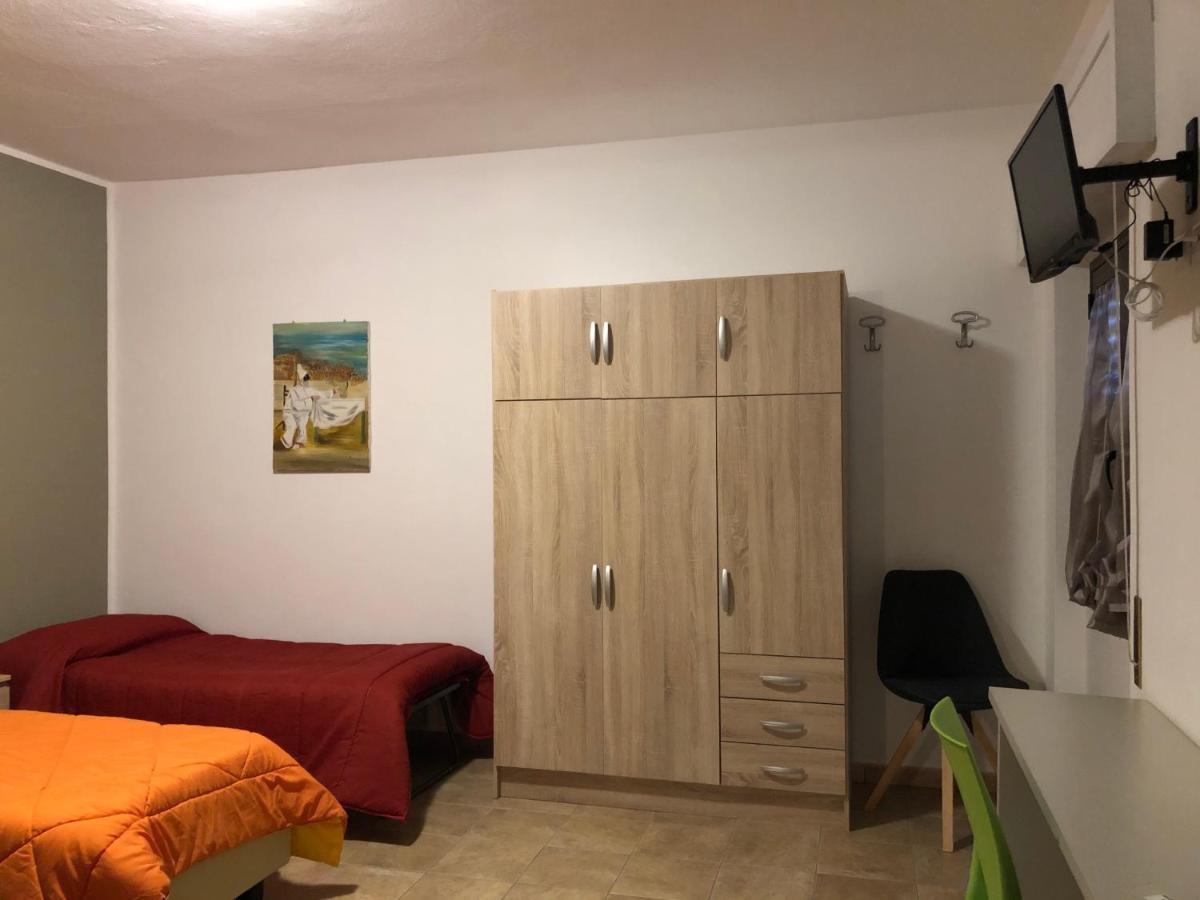 B&B Paolo E Daniela Карбония Экстерьер фото