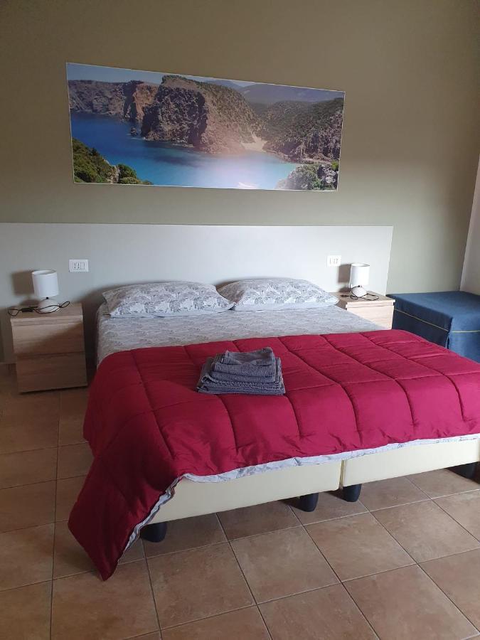 B&B Paolo E Daniela Карбония Экстерьер фото