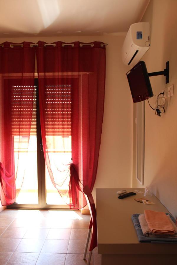 B&B Paolo E Daniela Карбония Экстерьер фото