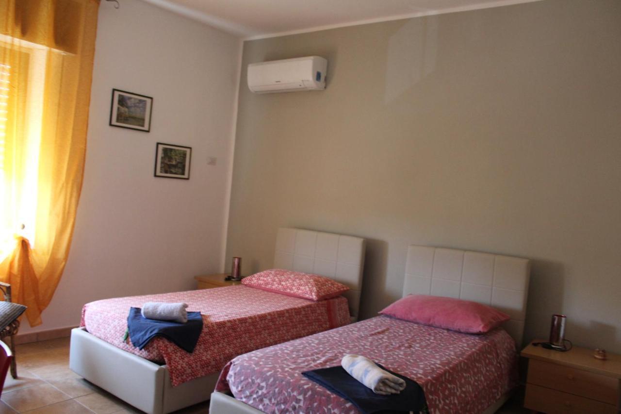 B&B Paolo E Daniela Карбония Экстерьер фото